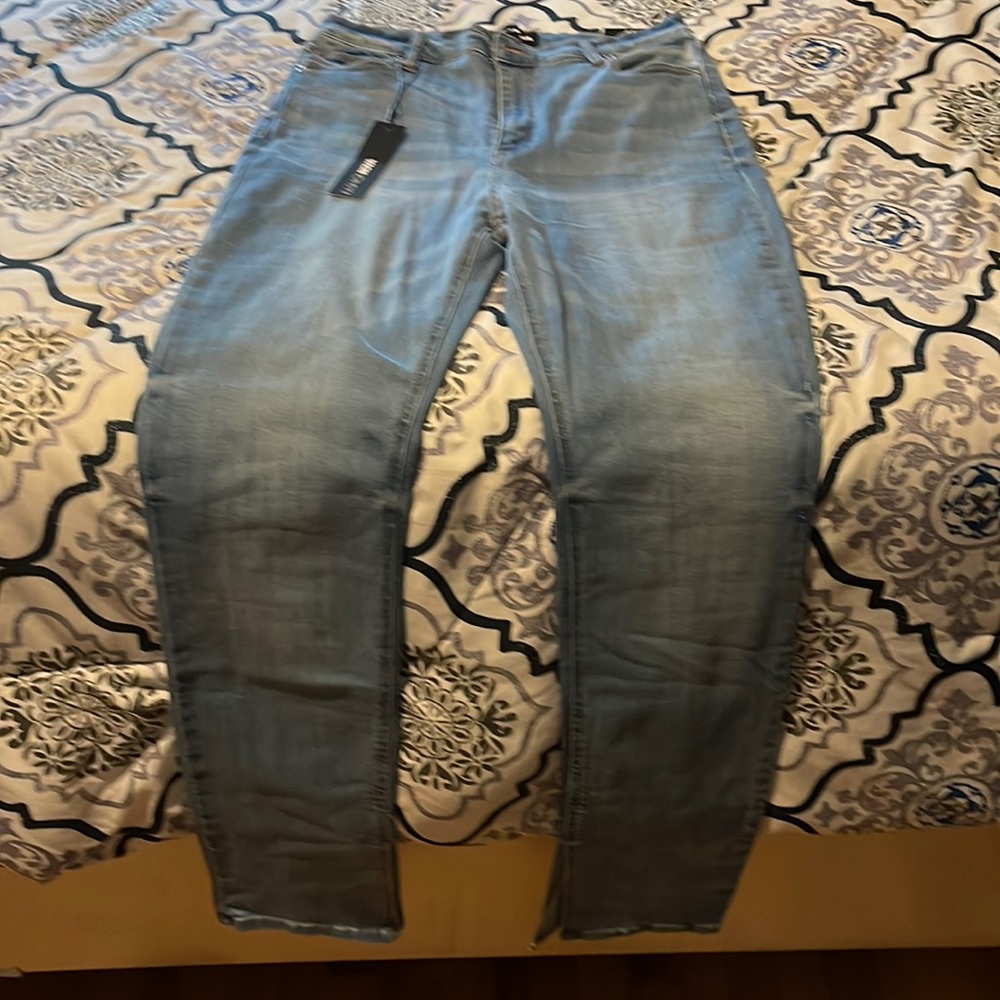 Brand new fashion Nova women’s jeans—size 13–light blue wash